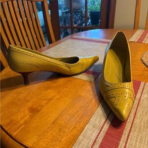 Apostrophe Mustard Yellow Pointed Kitten Heel Pumps